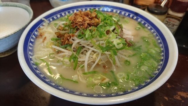 『くろいわラーメン』（鹿児島市東千石町）：鹿児島の基本のラーメン食べてきました(^^)