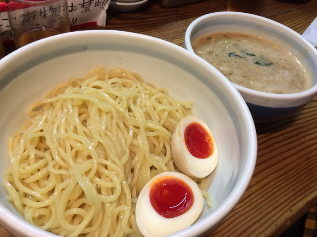 【大阪のおいしいお店】『つけ麺 上方屋 五郎エ門』（大阪市北区）：「豚骨つけ麺」を食べにいつも立ち寄ります(*^_^*)